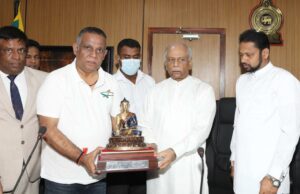 चेयरमैन कुंवर ग्लोबल स्कूल राजेश सिंह को श्रीलंका में क्वालिटी मेंटर अवार्ड से नवाजा गया