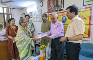 वृद्धाश्रम के बुजुर्गों की मदद को रिटायर्ड कर्नल ने बैंक में जमा किये 21 लाख रुपये