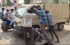 बड़े हादसे का इंतज़ार पुलिया न बनने से जनता को तकलीफों का सामना करना पड़ रहा है