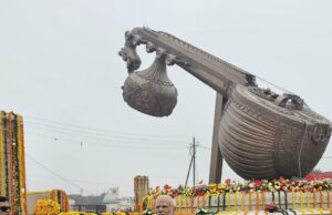 लता मंगेशकर चौक की सुंदरता देख पीएम हुए भाव विभोर, सीएम योगी से ली जानकारी