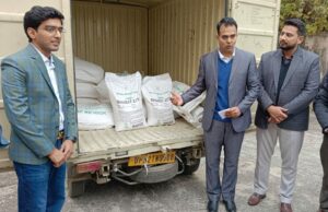 नैफेड आम लोगों को भारत सरकार की योजना के अंतर्गत उपलब्ध करा रहा है सस्ता आटा और दाल।