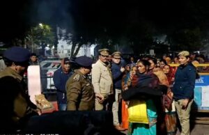 राजधानी लखनऊ में गरीबों की मदद के लिए चौक पुलिस ने बढ़ाया अपना हांथ