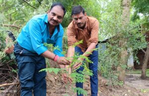 पेड़ लगाकर दिया पर्यावरण का संदेश