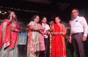 आरोही के कजरी उत्सव में गूंजा “बदरा घेरी-घेरी आई ननदी”