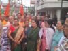 जानकीपुरम में पैदल मार्च व शांतिपूर्ण प्रदर्शन पार्षद राजकुमारी मौर्य रहीं मौजूद